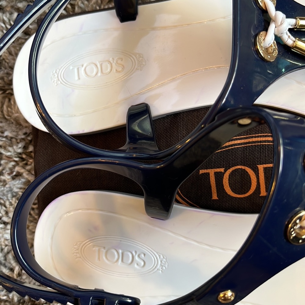 NWOB Tod’s Navy Blue/White T-Straps Thong Jelly Flat Sandals - Picture 4 of 16